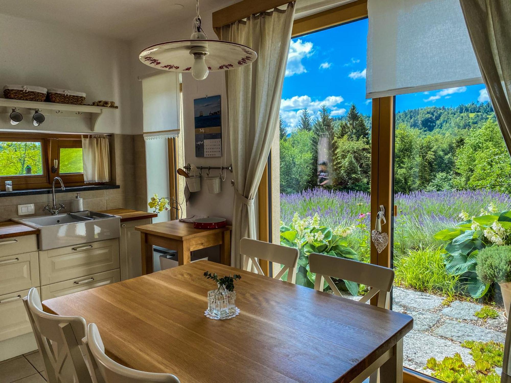 Na Kupcku Estate "Nature Reatreat & Wellness" Идрия Екстериор снимка